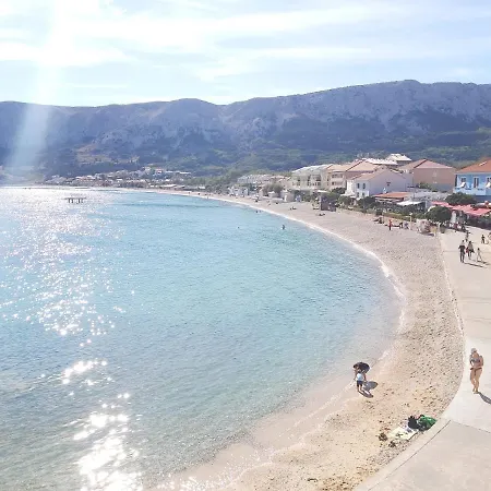 Nika, 4*, 2-bedroom, Barbecue Baska (Krk)